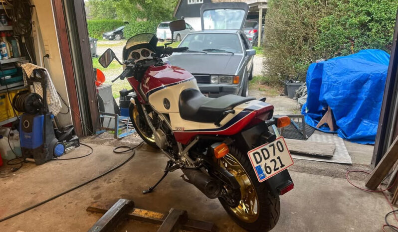 Honda VF750F full