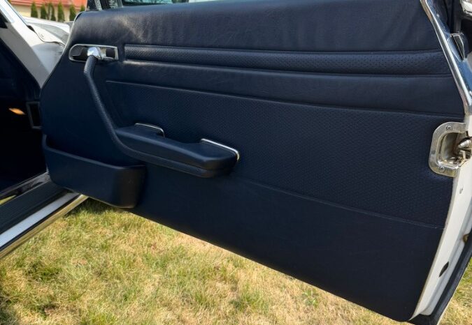 Mercedes-Benz SL-Klasse (R107) 560 V8 full