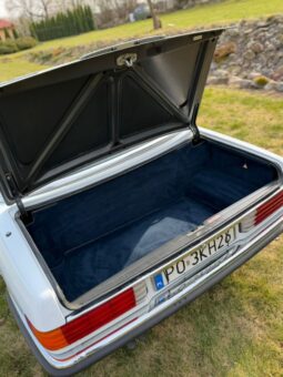 Mercedes-Benz SL-Klasse (R107) 560 V8 full