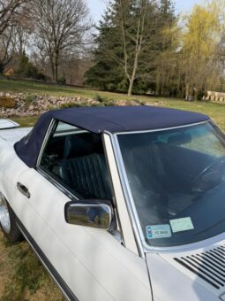 Mercedes-Benz SL-Klasse (R107) 560 V8 full