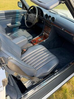 Mercedes-Benz SL-Klasse (R107) 560 V8 full