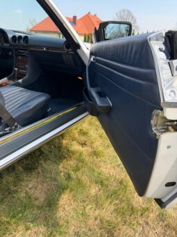 Mercedes-Benz SL-Klasse (R107) 560 V8 full