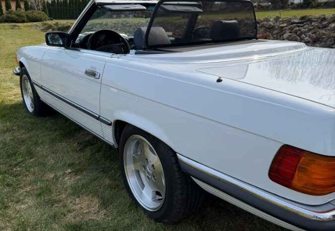 Mercedes-Benz SL-Klasse (R107) 560 V8 full