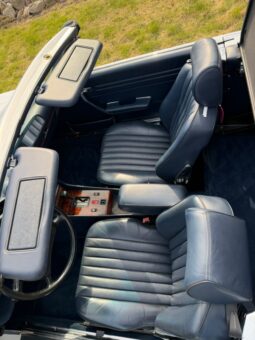 Mercedes-Benz SL-Klasse (R107) 560 V8 full