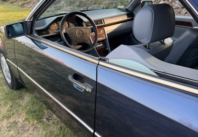 Mercedes-Benz E-Klasse (W124) E320 cabriolet full