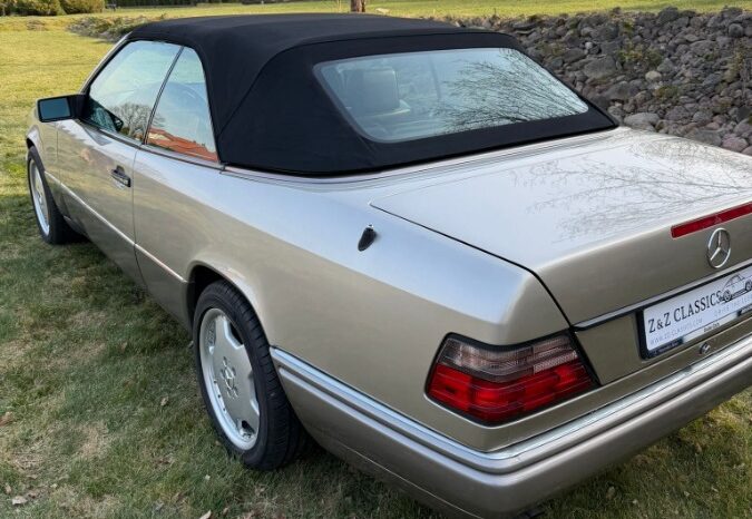 Mercedes-Benz E-Klasse (W124) E320 cabriolet full