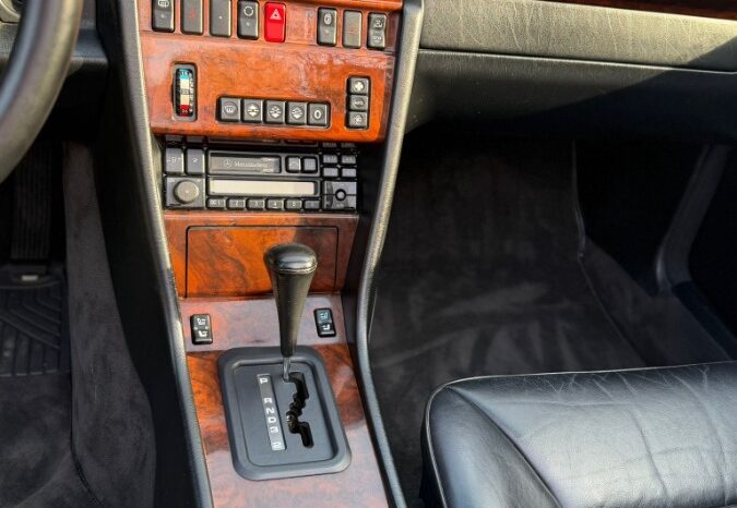 Mercedes-Benz E-Klasse (W124) E320 cabriolet full