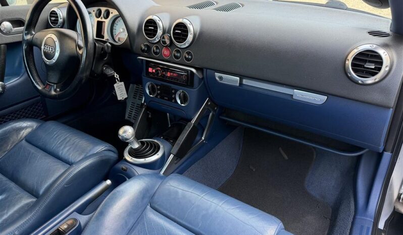 Audi TT Coupe 1,8 T Quattro full