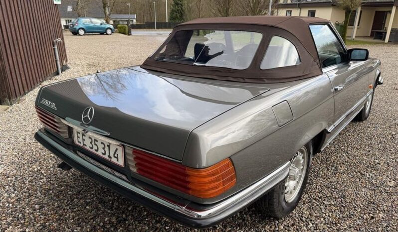 Mercedes-Benz SL-Klasse (R107) 280 SL Cabriolet full