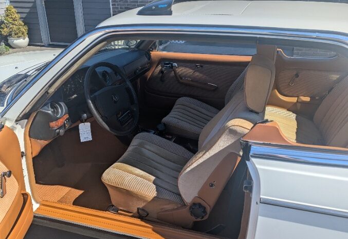 Mercedes-Benz 200-300 (W123) 123 ,230C full