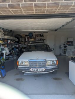 Mercedes-Benz 200-300 (W123) 123 ,230C full