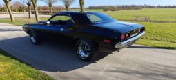 Dodge Challenger coupe full
