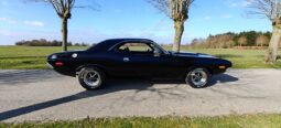 Dodge Challenger coupe full