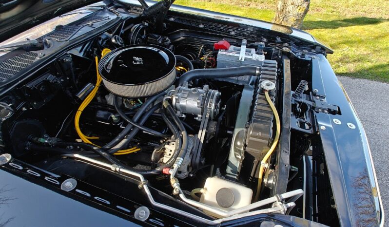 Dodge Challenger coupe full