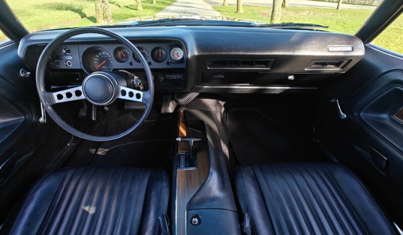 Dodge Challenger coupe full