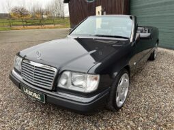 Mercedes-Benz E-Klasse (W124) 300CE Cabriolet full