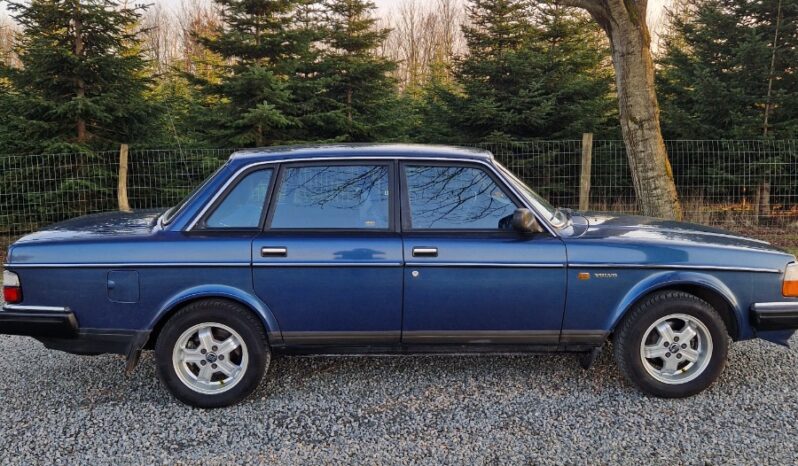 Volvo 200-Serie 240 GLE full