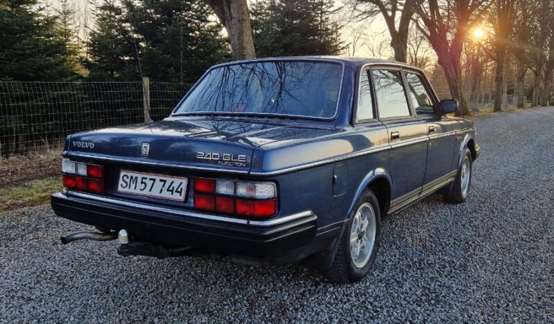 Volvo 200-Serie 240 GLE full