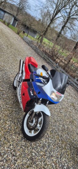 Honda VFR400RR full