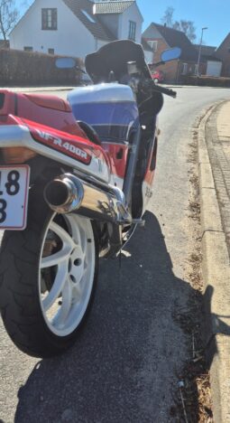 Honda VFR400RR full