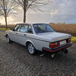 Volvo 200-Serie 240 Turbo full