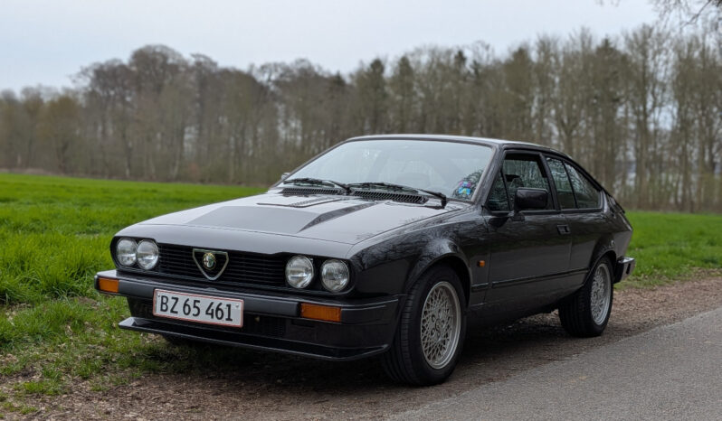 Alfa Romeo Alfetta GTV6 full