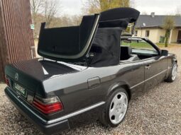 Mercedes-Benz E-Klasse (W124) 300CE Cabriolet full