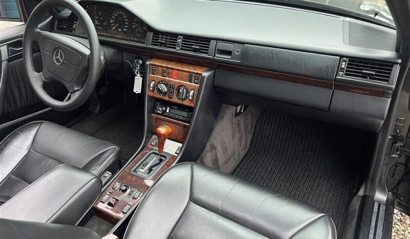 Mercedes-Benz E-Klasse (W124) 300CE Cabriolet full