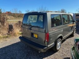 Chevrolet Nova Astro Van full