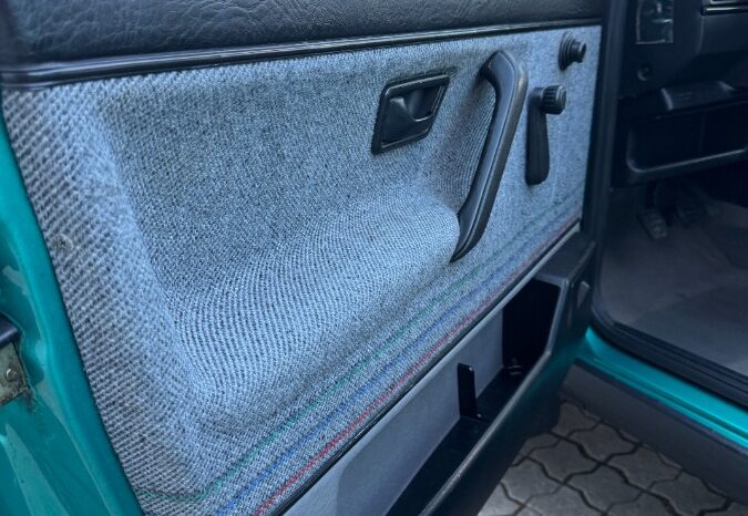 VW Golf Country 1,8 Syncro full