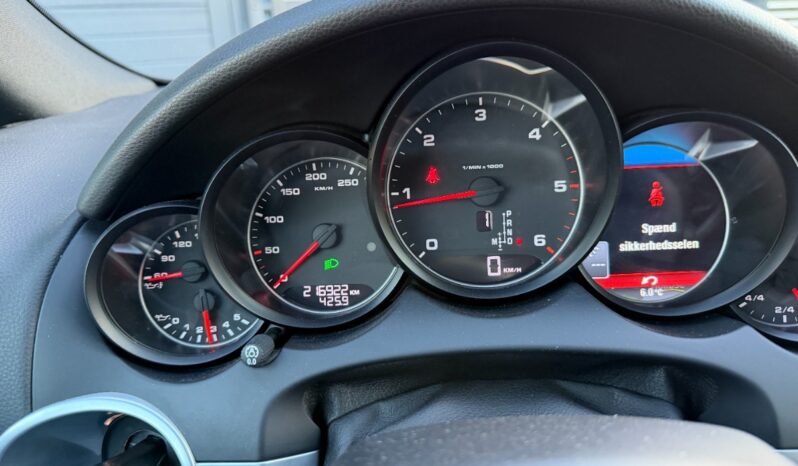 Porsche Cayenne SUV full