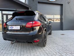 Porsche Cayenne SUV full