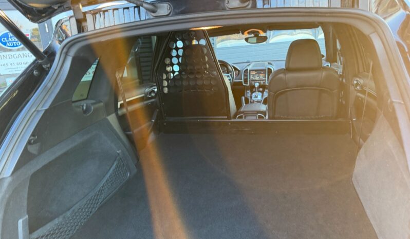 Porsche Cayenne SUV full