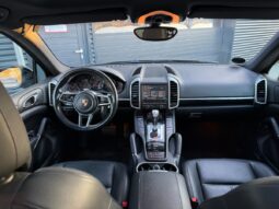 Porsche Cayenne SUV full