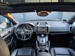 Porsche Cayenne SUV full
