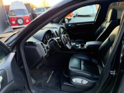 Porsche Cayenne SUV full