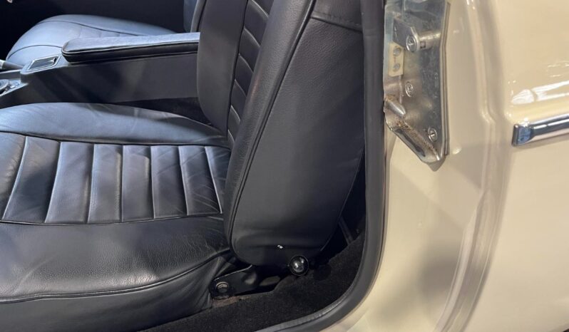 MG MGC 2,9 R6 COUPE – TOP STAND full