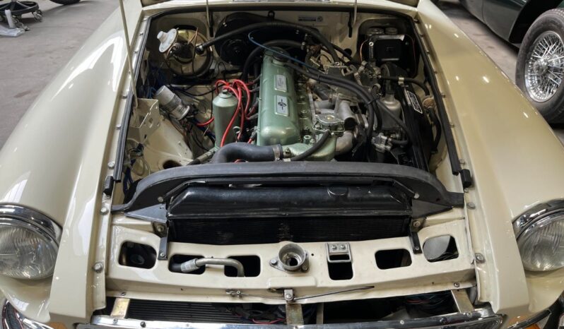 MG MGC 2,9 R6 COUPE – TOP STAND full