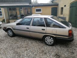 Toyota Carina Carina II Liftback full