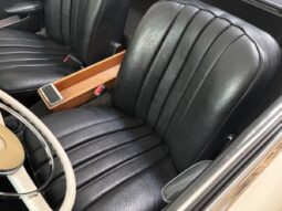 Mercedes-Benz SL (W113) 230 SL full