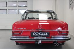 Mercedes-Benz 220-280 (W111) 250 SE Coupé full