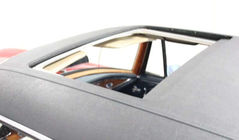 Mercedes-Benz 220-280 (W111) 250 SE Coupé full