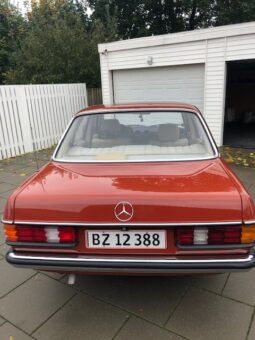 Mercedes-Benz 200-300 (W123) 200 full