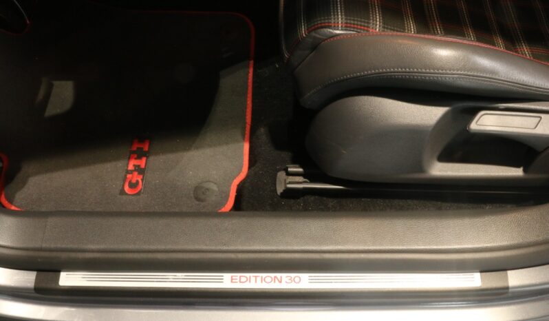 VW Golf V 2.0 GTi Edition 30 full