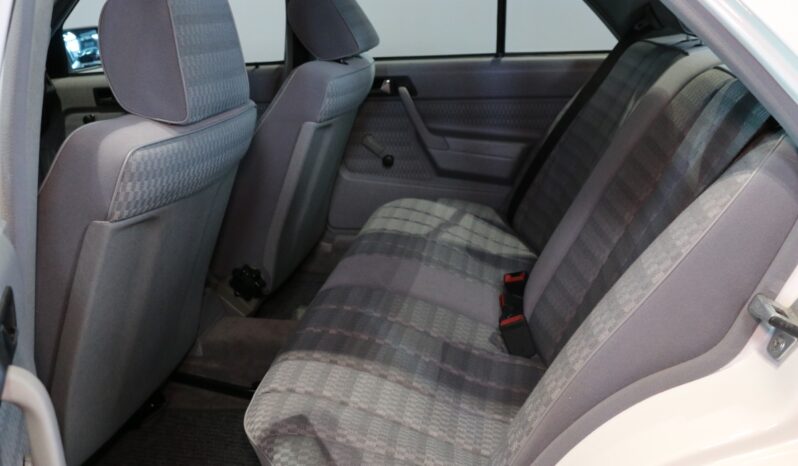 Mercedes-Benz 190 (type 201) 190 E 2.0 full