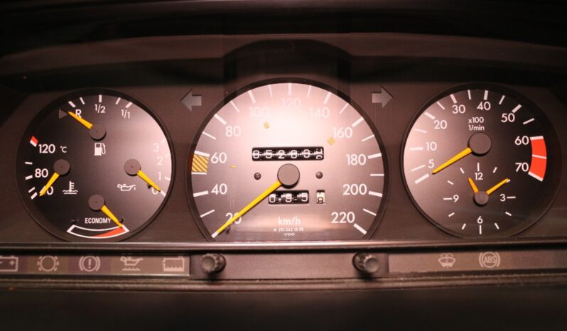 Mercedes-Benz 190 (type 201) 190 E 2.0 full