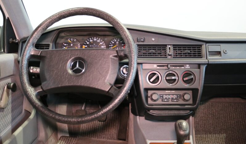 Mercedes-Benz 190 (type 201) 190 E 2.0 full
