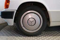 Mercedes-Benz 190 (type 201) 190 E 2.0 full