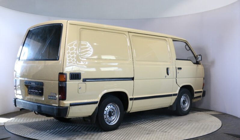 Toyota HiAce 2.4 D full
