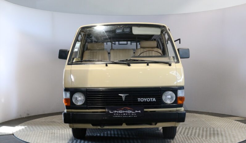 Toyota HiAce 2.4 D full